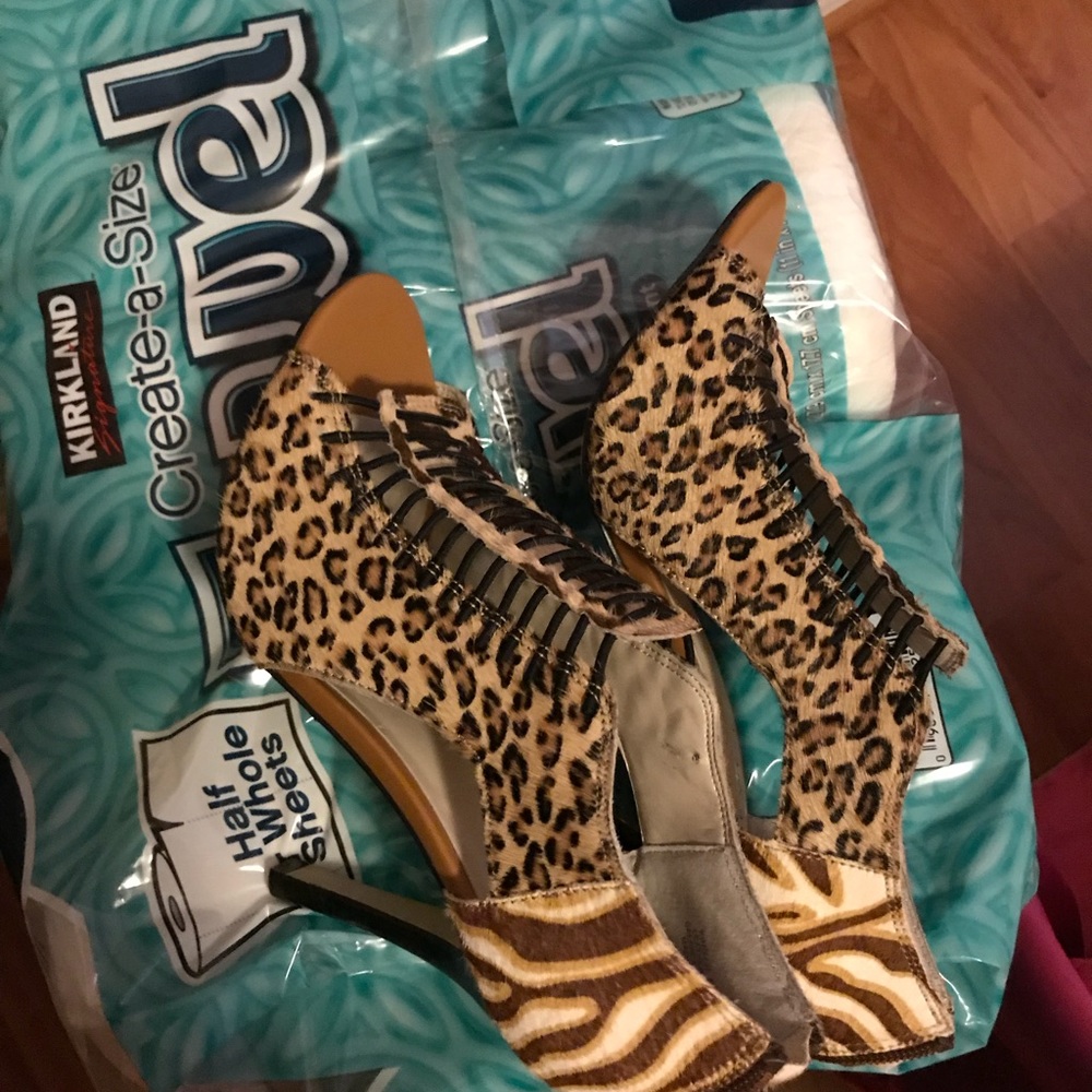 Multi animal print pumps